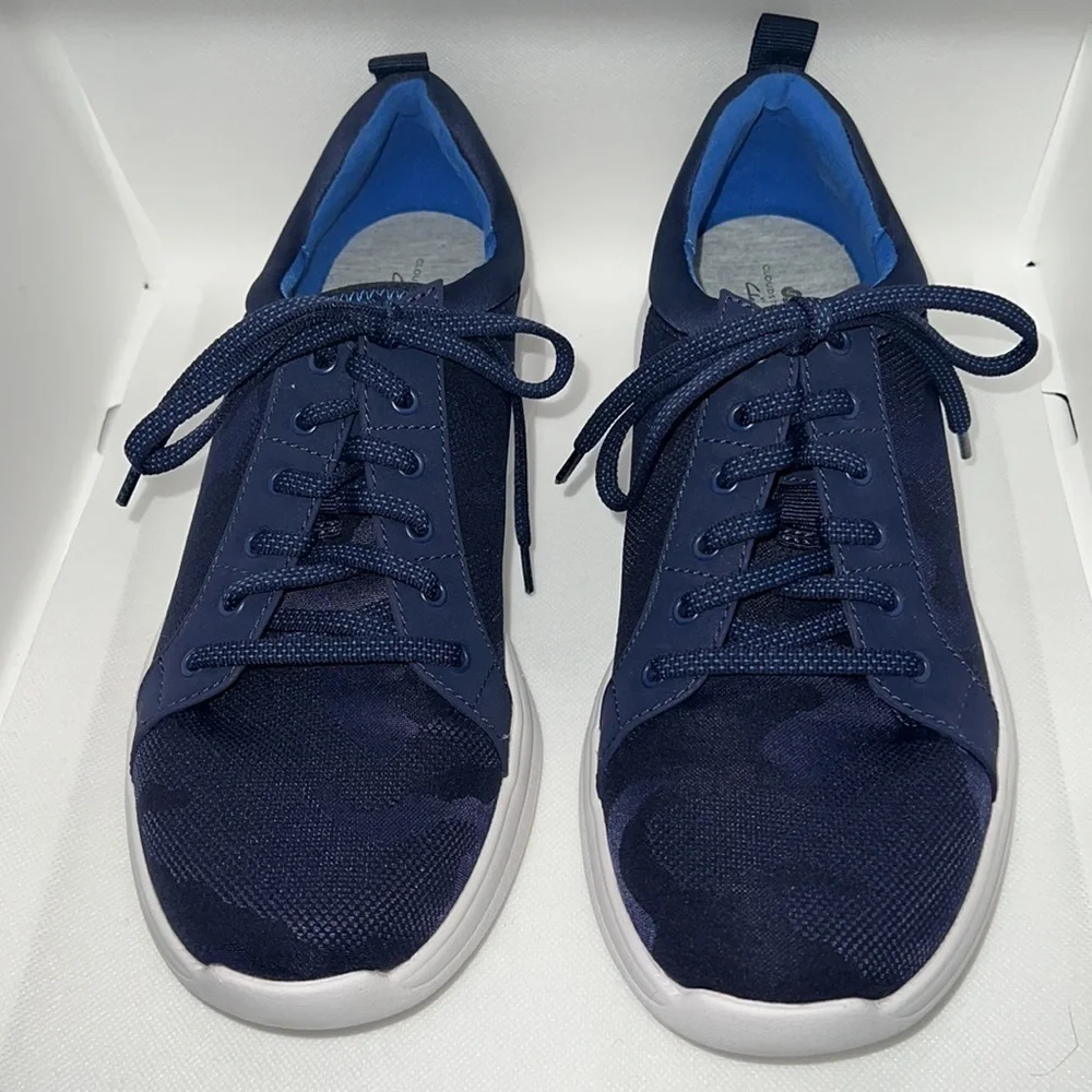 Clarks EZERA‎ cloud steppers lace up Dark Blue comfort shoes sneakers Sz 10 A